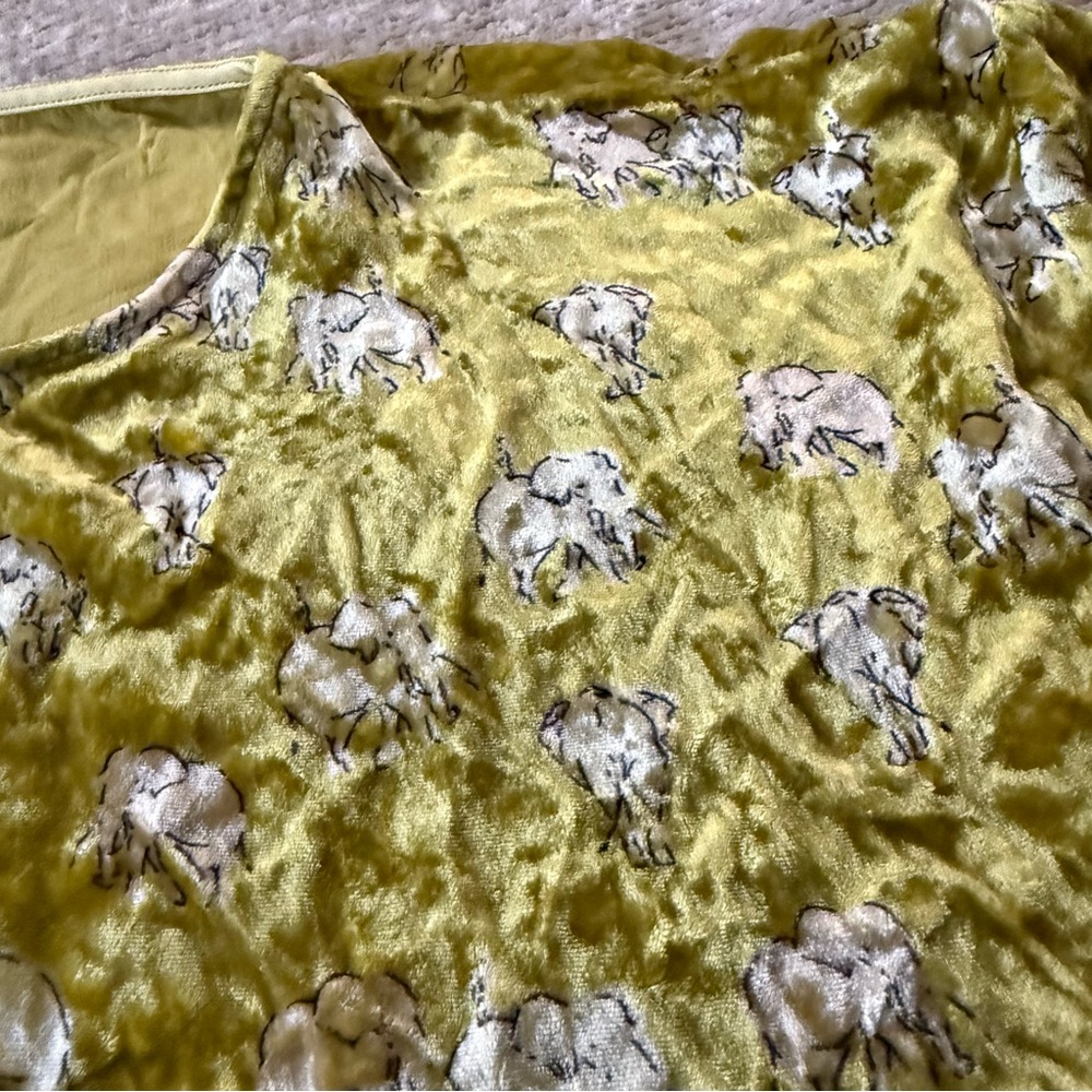 Sundance Velvet Elephant Print Short Sleeve Top XS Green Crushed Velvet